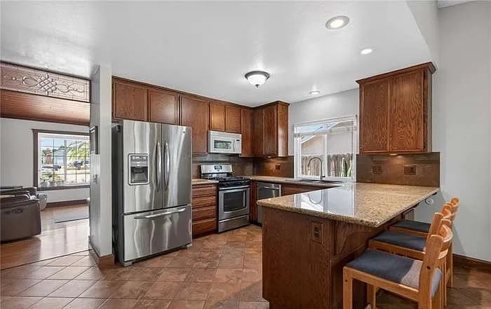 3243 Saratoga St — Photo 5