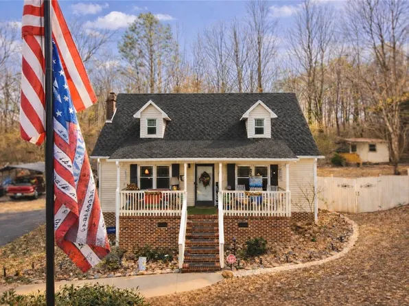 304 Willow Dr, Piedmont, SC 29673