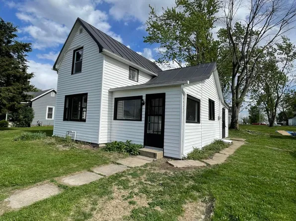 111 Hamilton St, New Holland, OH 43145