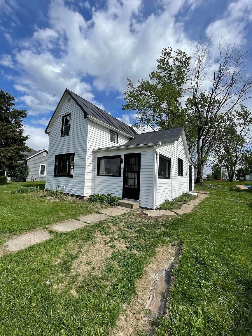 Listing photo 1 for 111 Hamilton St