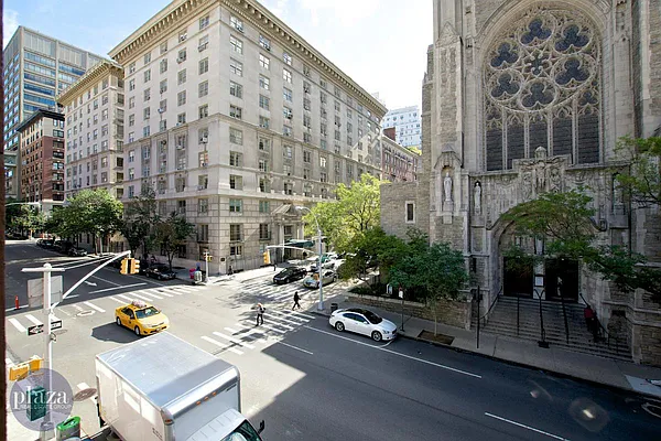 Rented by Plaza Real Estate Group | media 33