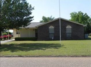 200 Holman Dr, Headland, AL 36345