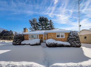 202 W Prospect St, Lake Mills, WI 53551