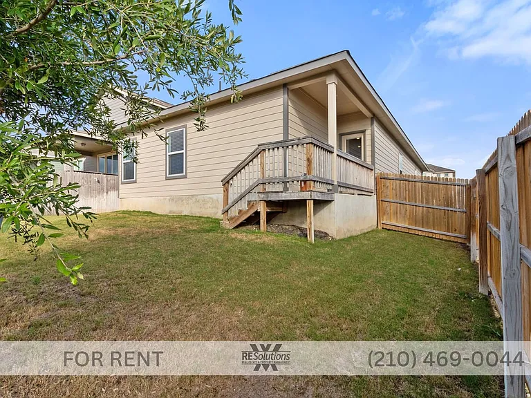 4250 Admirals Bnd — Photo 12