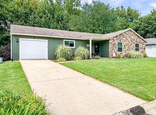 45 Innsbruck Ln, Shiloh, IL 62221