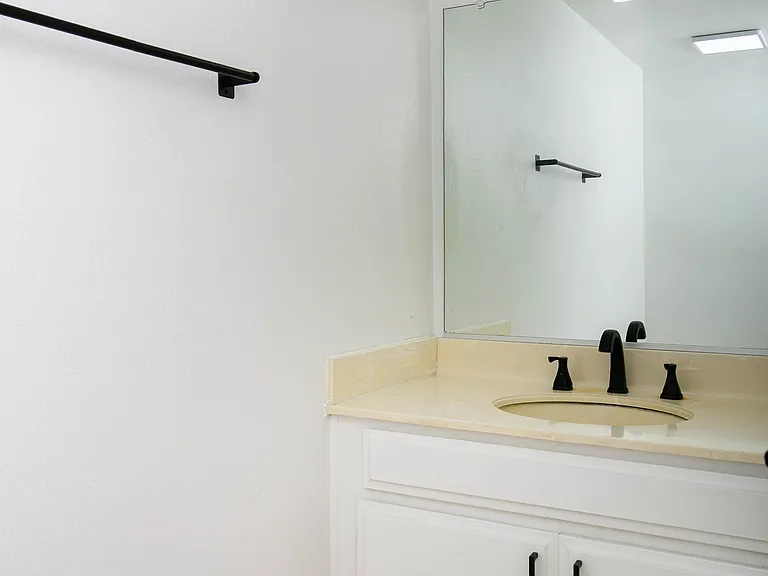 44200 Kingtree Ave #50 — Photo 11