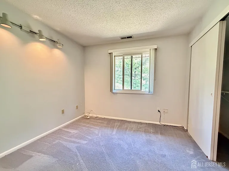 2310 Ravens Crest Dr — Photo 15