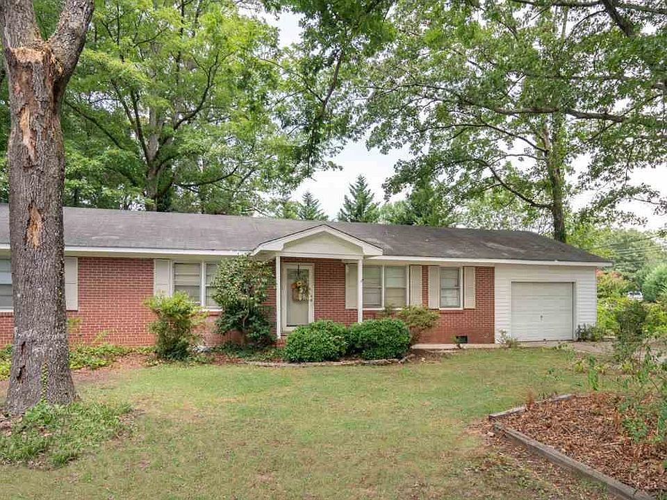 1st image of 100 Havenhurst Dr