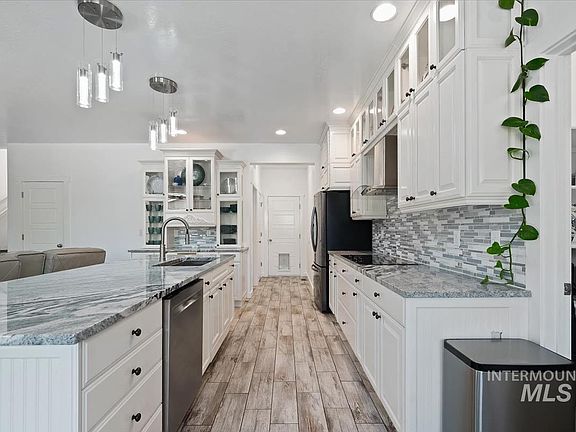 4th image of 16611 N Fielding Way