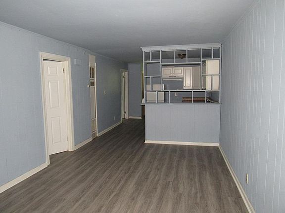 3rd image of 1020 Old Wythe St