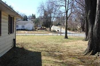 3rd image of 1849 Peabody Dr
