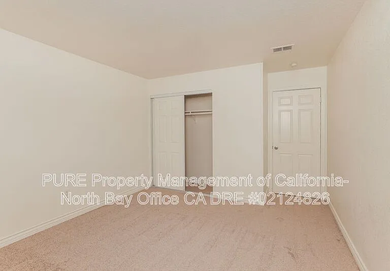 8 Voss Park Cir — Photo 25