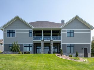 3212 Aspen Ln, Bismarck, ND 58503