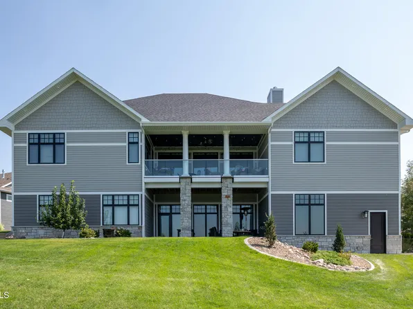 3212 Aspen Ln, Bismarck, ND 58503