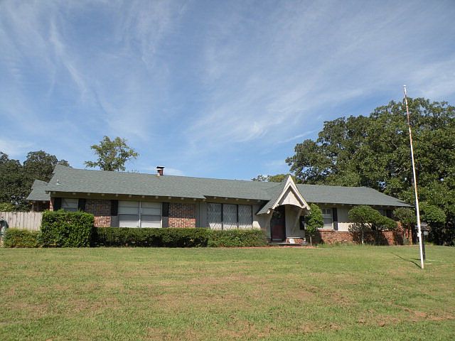 1st image of 931 Scenic Dr
