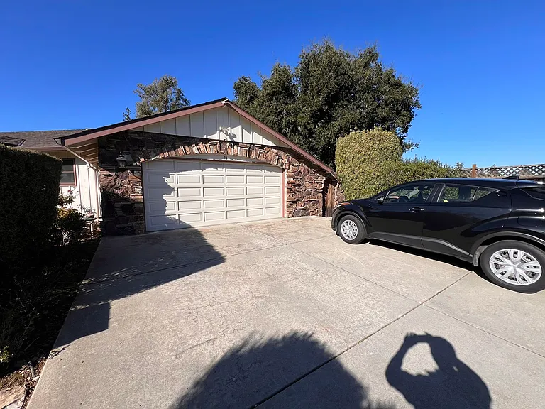 24 S El Monte Ave #A — Photo 9
