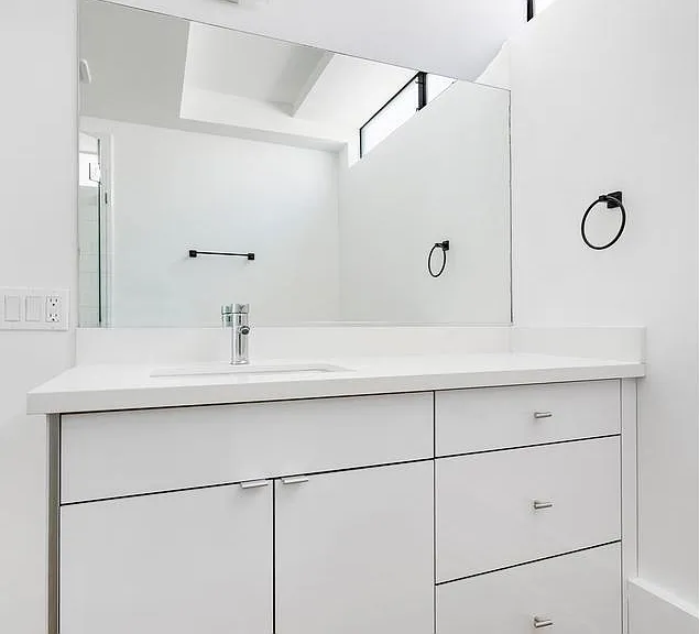10839 Kling St #1 — Photo 30