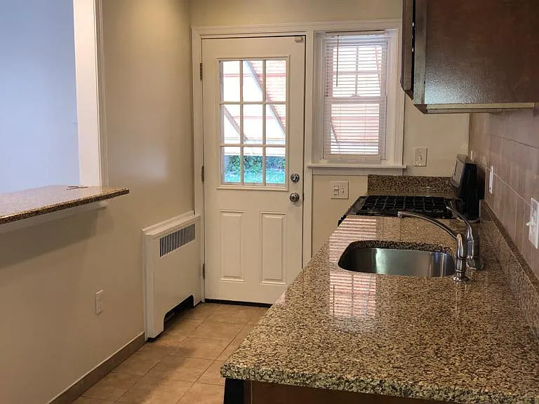 8328 Ridgeway St — Photo 10