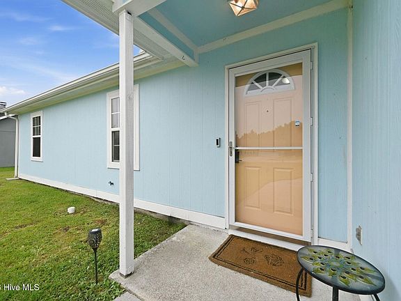 5th image of 121 Daphne Drive