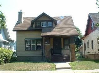 2760 N 40th St, Milwaukee, WI 53210