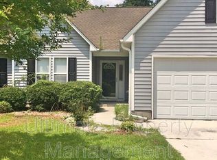105 Southern Magnolia Ct, Hampstead, NC 28443