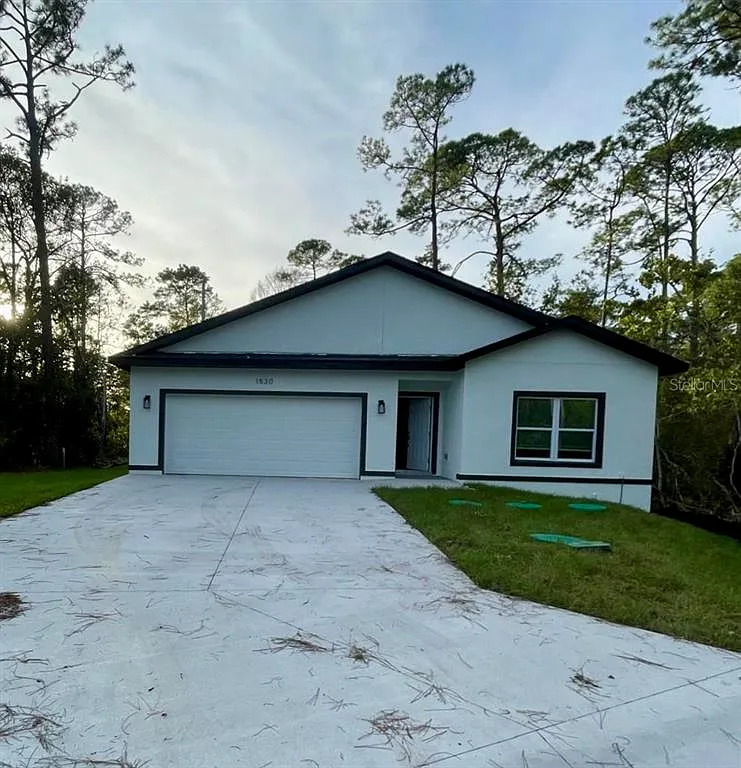 3 bed, 2.0 bath, 1600 sqft, $2,290 — Photo 2