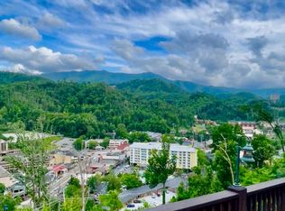 241 Greystone Heights Rd #3, Gatlinburg, TN 37738