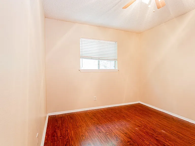 3004 Pecan Springs Rd #B — Photo 11