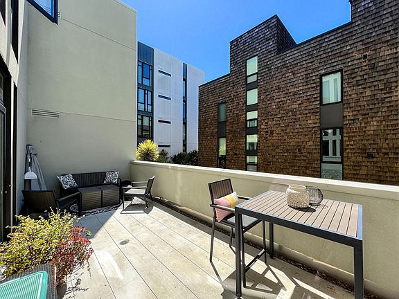 4th image of 300 Ivy St APT 202