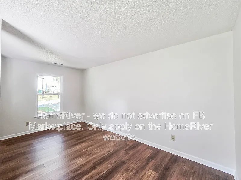 3 bed, 3.0 bath, 2176 sqft, $1,995 — Photo 4