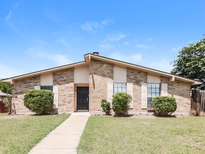 515 Nora Ln, Desoto, TX, 75115