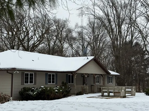 W6399 Brick Church ROAD, Walworth, WI 53184