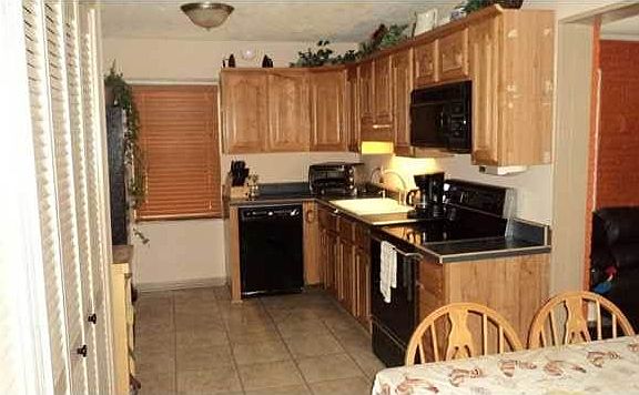 4th image of 2055 E Florida St