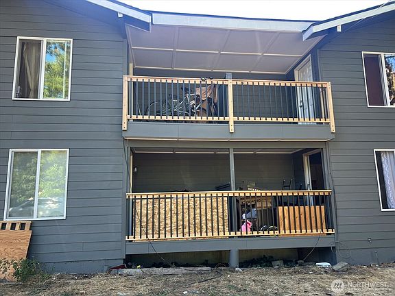 4th image of 10443 17 Avenue SW