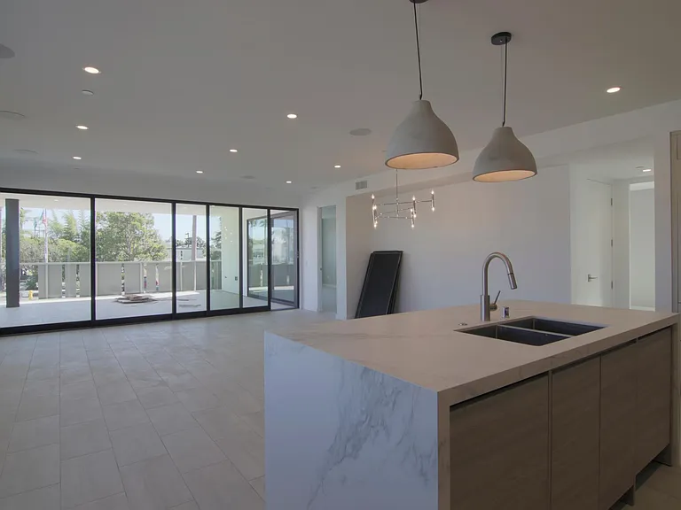 1014 5th St #2A — Photo 1