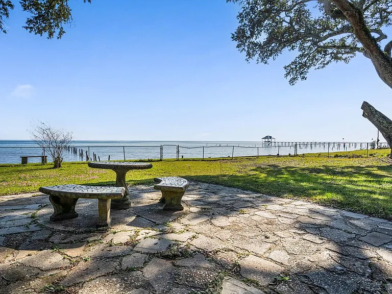 3917 Bay Front Rd — Photo 18