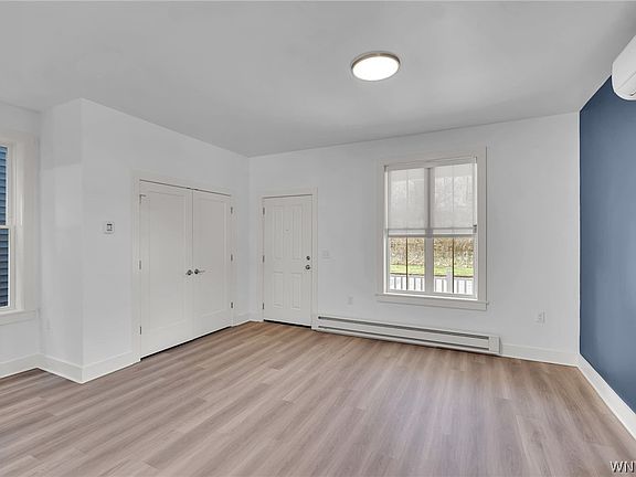5th image of 206 Miami St