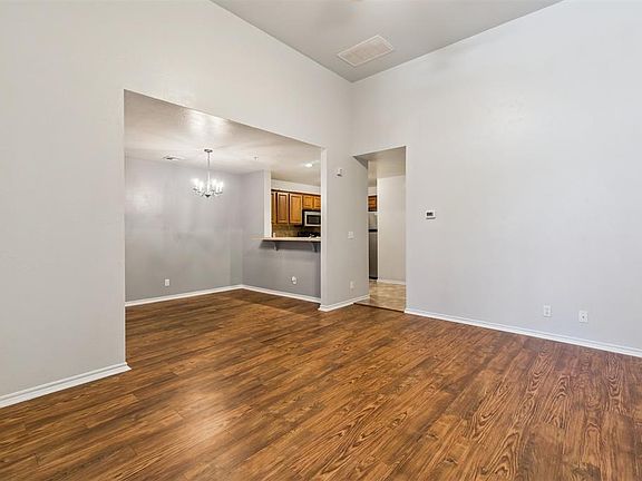 5th image of 2622 Featherstone Rd APT C