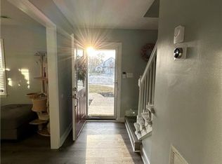 6 Travis Cir, Hampton, VA 23669