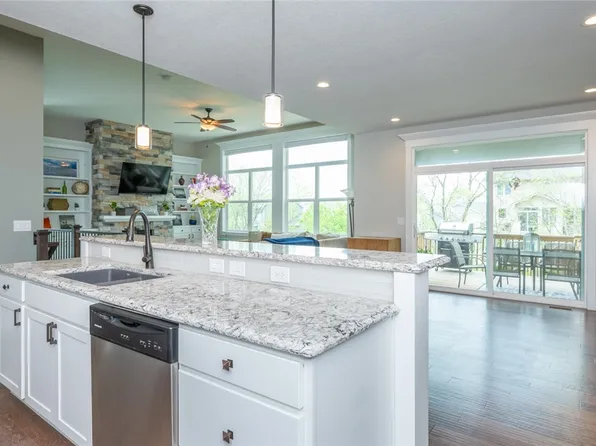 132 Orchard Trl, Norwalk, IA 50211