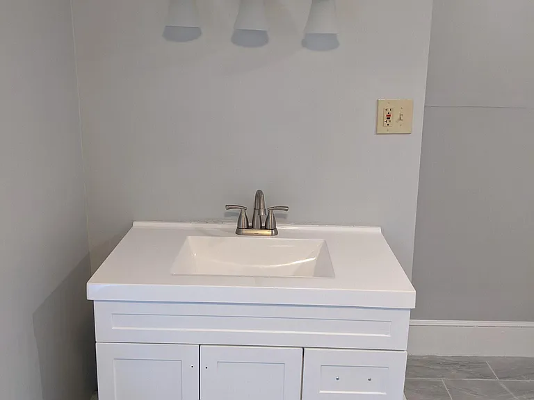 441 Pleasant St #5 — Photo 13