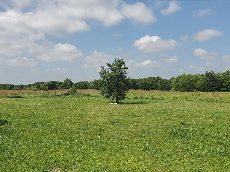 1656 County Road 697 — Photo 32