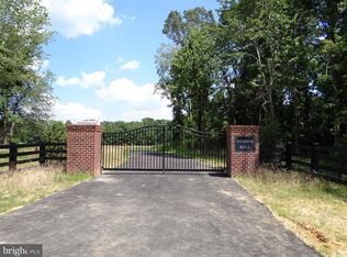 Windsor Pl, Pomfret, MD