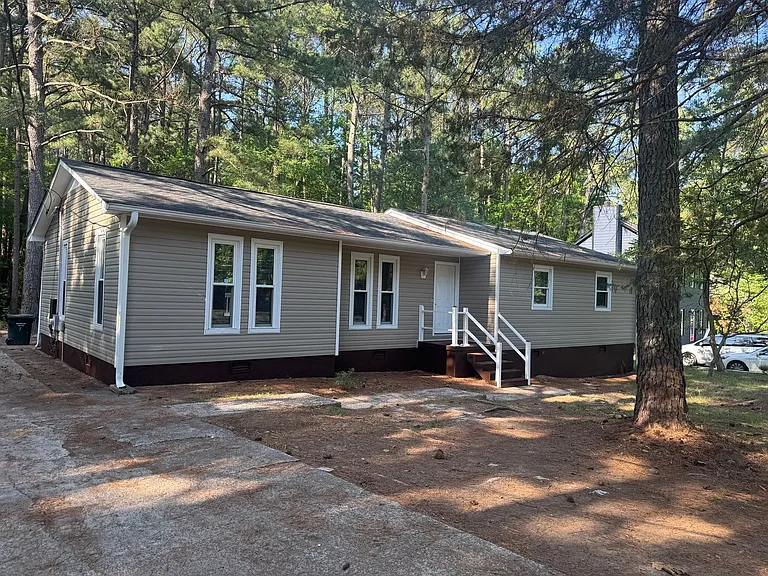 431 Valley Dr — Photo 17