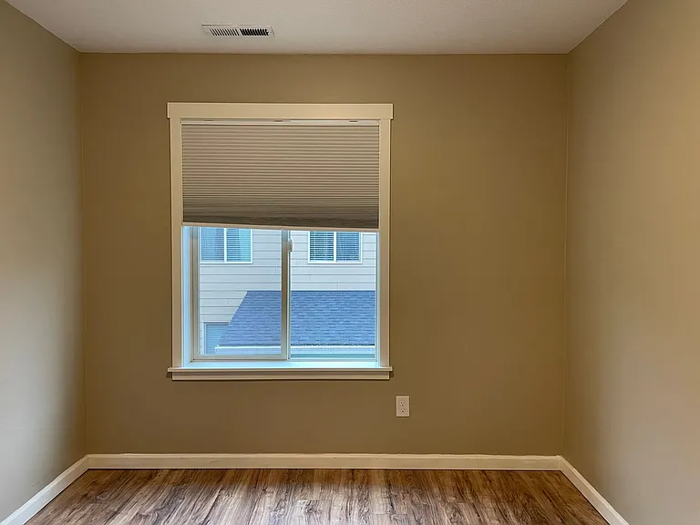 2641 NE 130th Ct — Photo 31