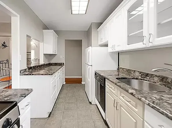 68-20 Burns Street image 8 of 17