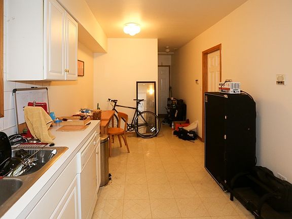 5th image of 1523 W Fry St #Garden