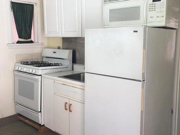 2nd image of 4243 1/2 Woodleigh Ln
