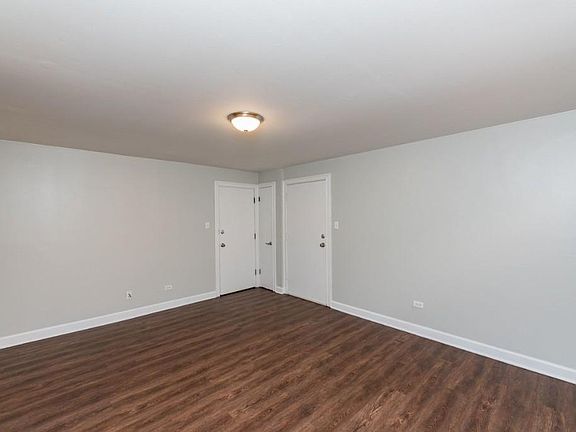 3rd image of 4540 N Wolcott Ave #412