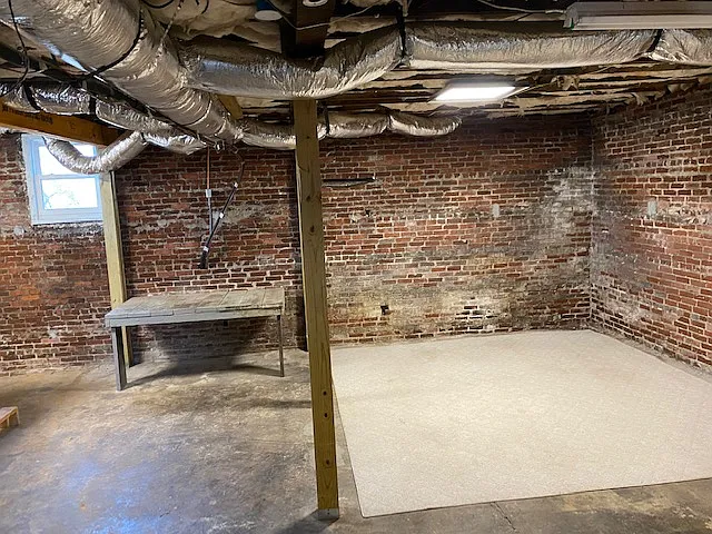 301 Highland Ave — Photo 14